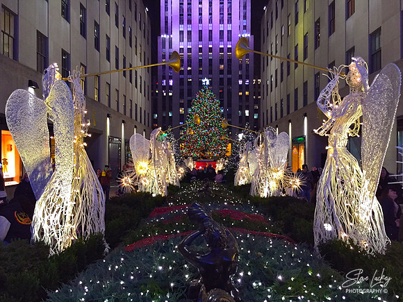 Rockefeller Center Xmas display, Manhattan, NY