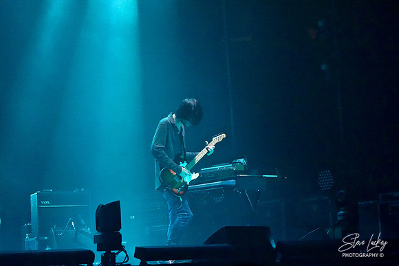 Jonny Greenwood. Radiohead, Madison Square Garden, New York, NY