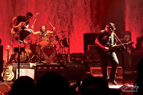Neil Young and The Promise of the Real Capitol Theatre, Port Chester, NY