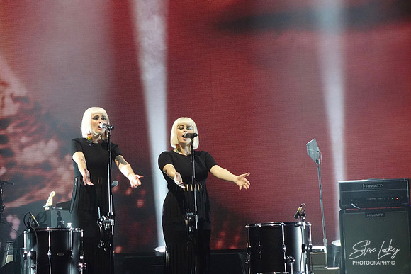Lucius, Jess Wolfe and Holly Laessig, XFINITY Theatre, Hartford, CT