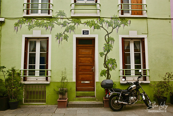 Rue Crémieux, Paris, France