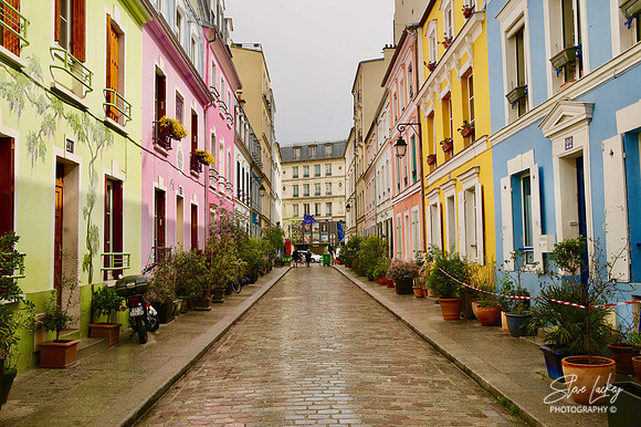 Rue Crémieux, Paris, France