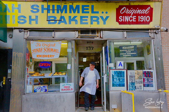 Yonah Shimmel Knishery, E. Houston Street